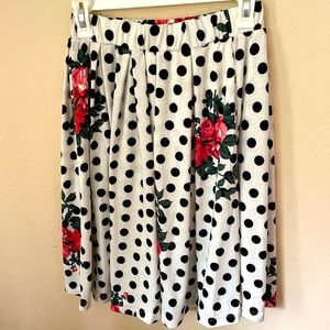 **NWT** size XS LuLaRoe Madison skirt, white w/black polka dots & floral print